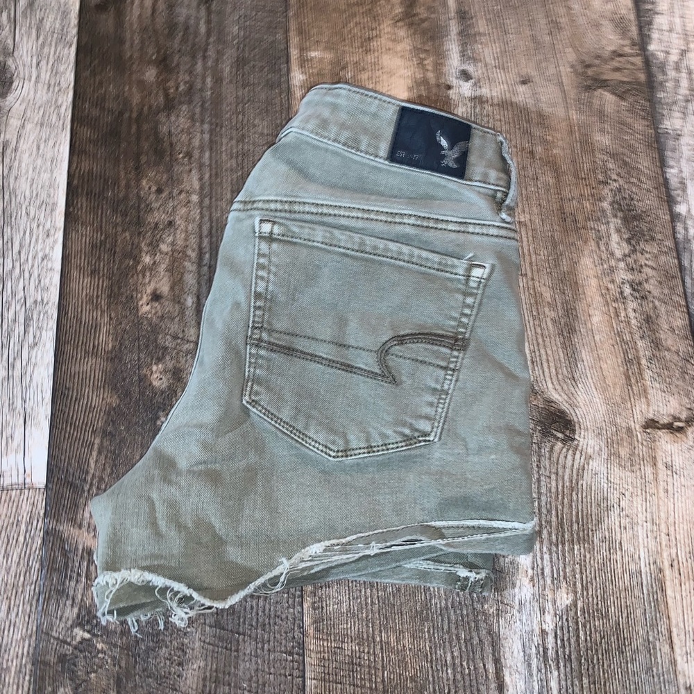 American eagle green shorts